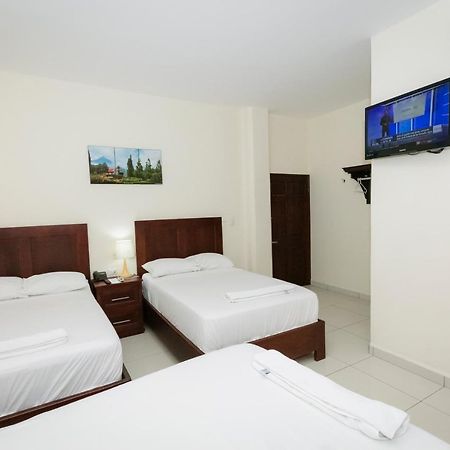 Hotel Mediterraneo Inn Santa Rosa de Lima Eksteriør billede