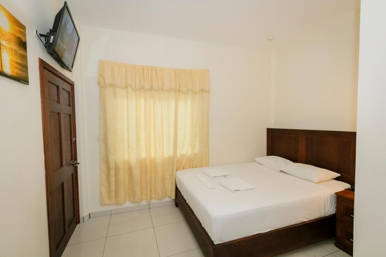 Hotel Mediterraneo Inn Santa Rosa de Lima Eksteriør billede