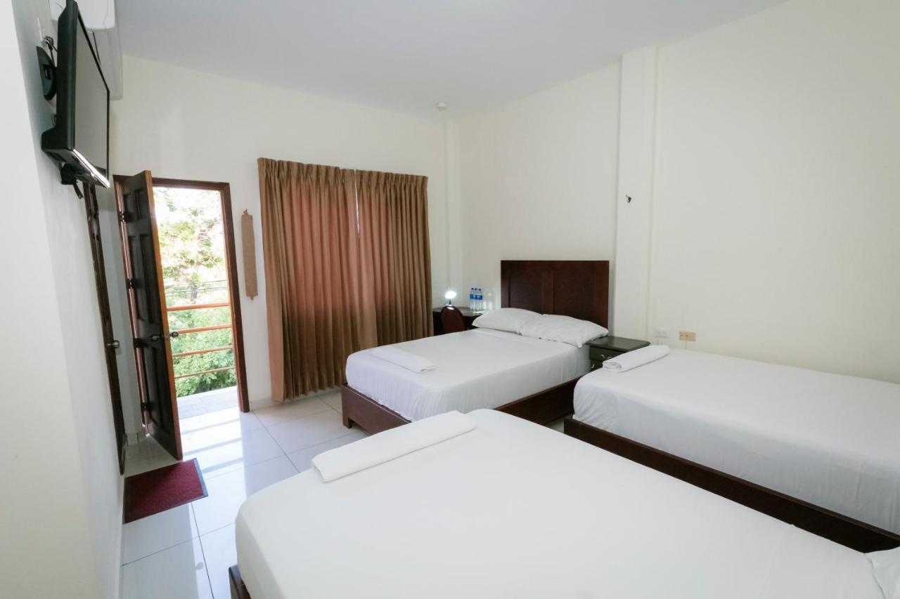 Hotel Mediterraneo Inn Santa Rosa de Lima Eksteriør billede