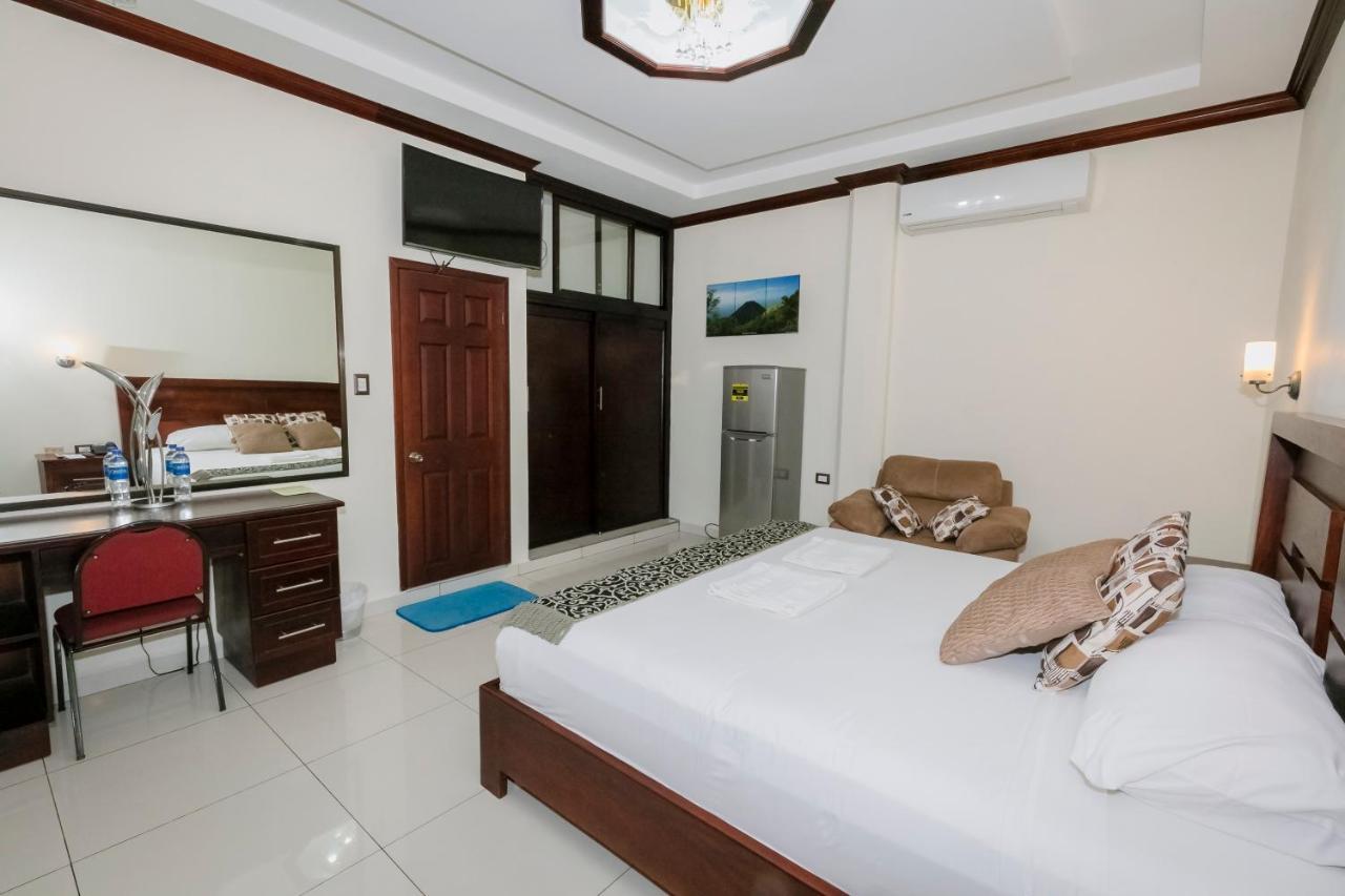 Hotel Mediterraneo Inn Santa Rosa de Lima Eksteriør billede