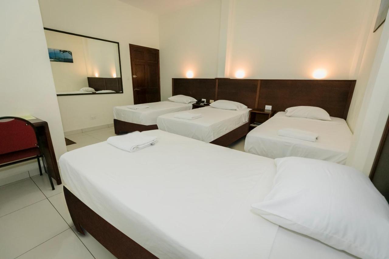 Hotel Mediterraneo Inn Santa Rosa de Lima Eksteriør billede
