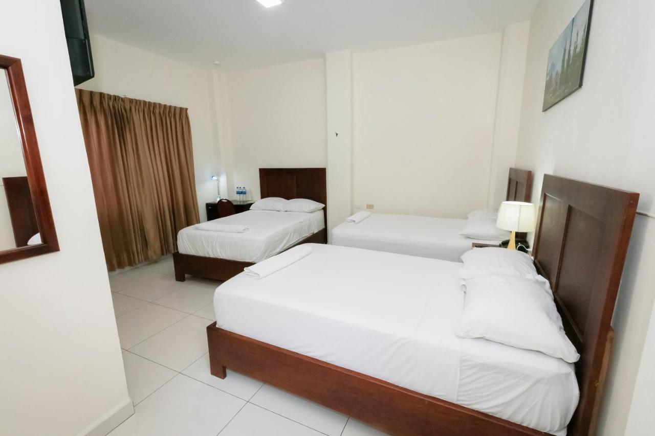 Hotel Mediterraneo Inn Santa Rosa de Lima Eksteriør billede