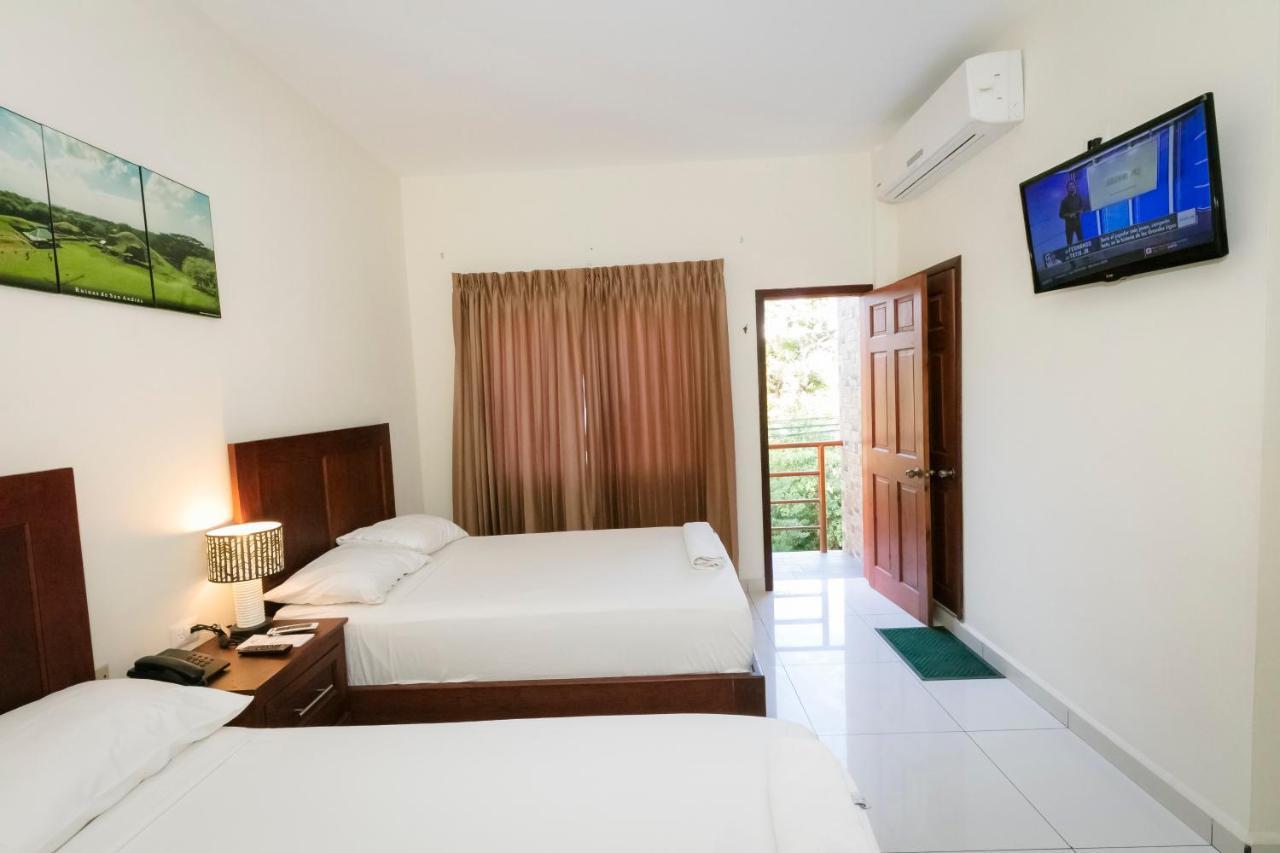 Hotel Mediterraneo Inn Santa Rosa de Lima Eksteriør billede